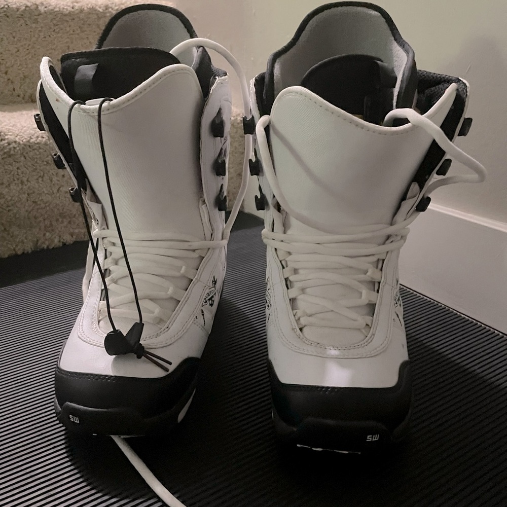 Snowboarding Boots by Burton x Shaun White